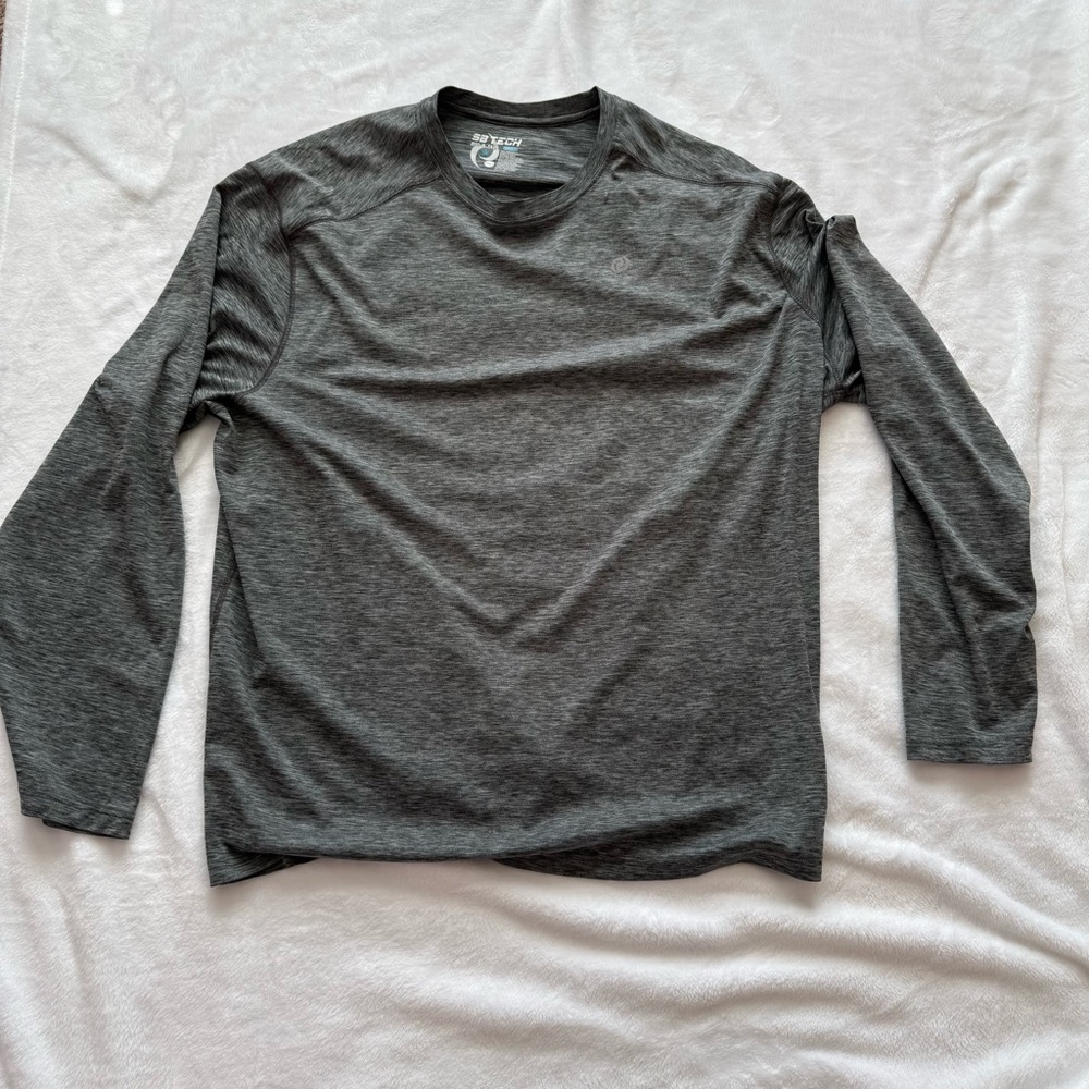 Gray Long Sleeve Tee with Soft Cotton Texture
